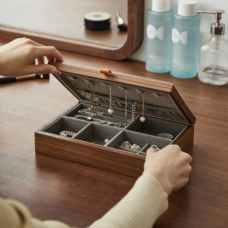 Retro Wooden Jewellery Box — product image 3
